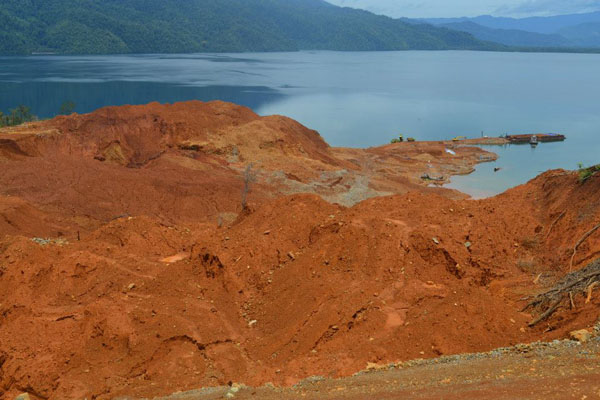 arie morowali1 (Teluk To Mori rusak karena tambang)-578173_4351707432751_1197463713_n