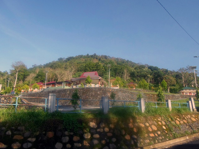 Shelter yang berada di kaki Bukit Sulap yang direncanakan Pemerintah Lubuklinggau menjadi objek wisata alam. Foto: Taufik Wijaya