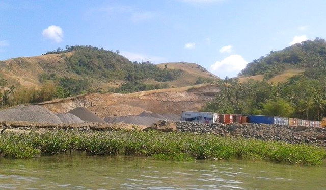Nasibmu Pulau Bangka, tambang datang, alam pulau ini menderita. Pemerintah, di manakah peranmu ? Foto: Save Bangka Island