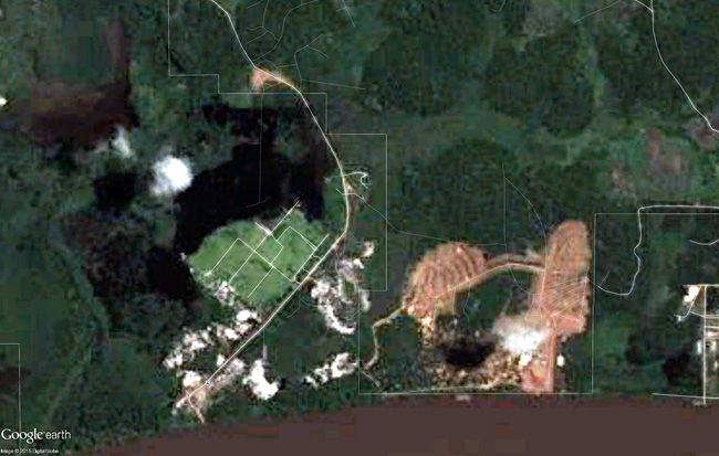 Peta Google Earth 2010. Beginilah Desa Sejotang, Kecamatan Tayan Hilir, Kabupaten Sanggau, Kalimantan Barat. Posisi Danau Semenduk berada di luar konsesi PT MKU.