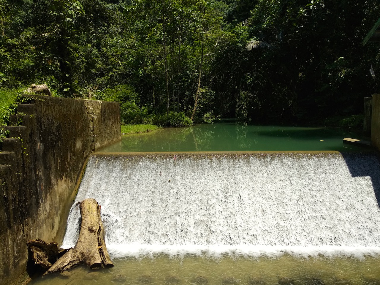 Air terjun Morano, di Suaka Margasatwa Tanjung Peropa | Foto: Kamarudin / Mongabay Indonesia
