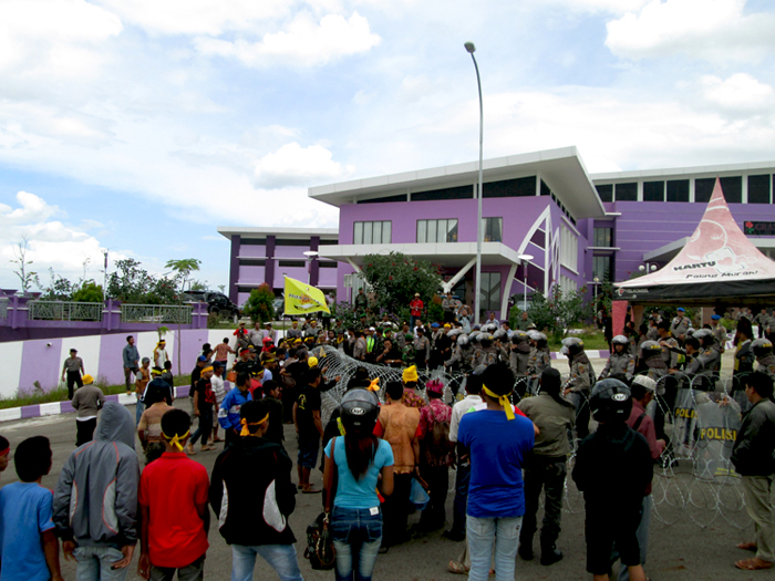 Residents of Paser, a district in Indonesia's East Kalimantan province, protest against a coal mining company in February. Photo courtesy of the Indigenous People's Alliance of the Archipelago (AMAN)