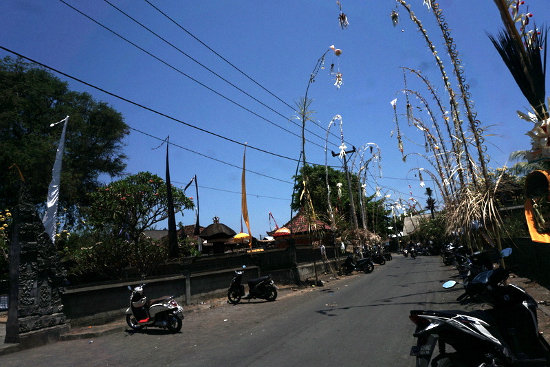 Suasana pura Desa Kusamba, Kabupaten Klungkung, Bali saat dilakukan ritual Nyepi Segara.  Foto :  Luh De Suriyani