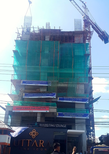 Pembangunan Apartemen Uttara di Jalan Kaliurang Kilometer 5,5, Sleman, Yogyakarta. Foto: Tommy Apriando