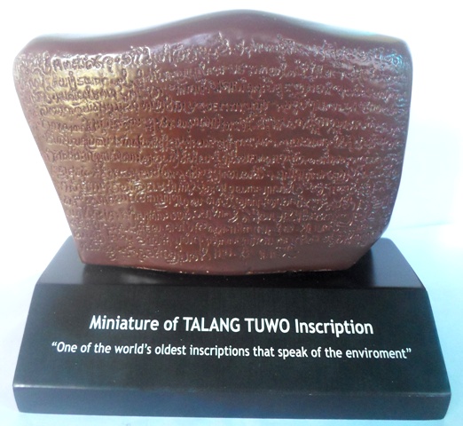 Hasil gambar untuk Prasasti Talang Tuo