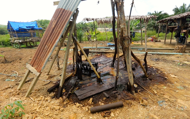 Inilah lokasi tambang minyak mentah milik warga yang dikelola secara tradisional turun temurun. Foto: Ayat S Karokaro