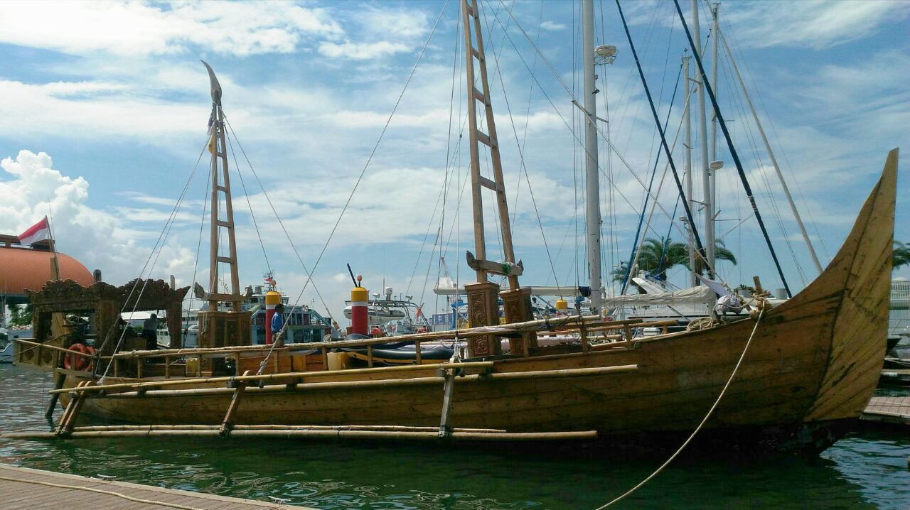 Kapal Spirit of Majapahit di pelabuhan kota Kaohsiung, Taiwan , Senin (06/6/2016). Kapal  Spirit of Majapahit melakukan ekspedisi untuk mengenang kejayaan Kerajaan Majapahit. Foto : Kemenko Maritim 