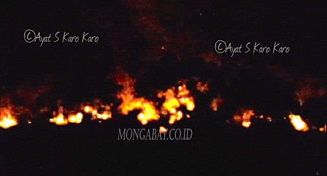 api7-Kobaran api akibat kebakran hutan Sipiso Piso Kabupaten Karo (Ayat S Karokaro)