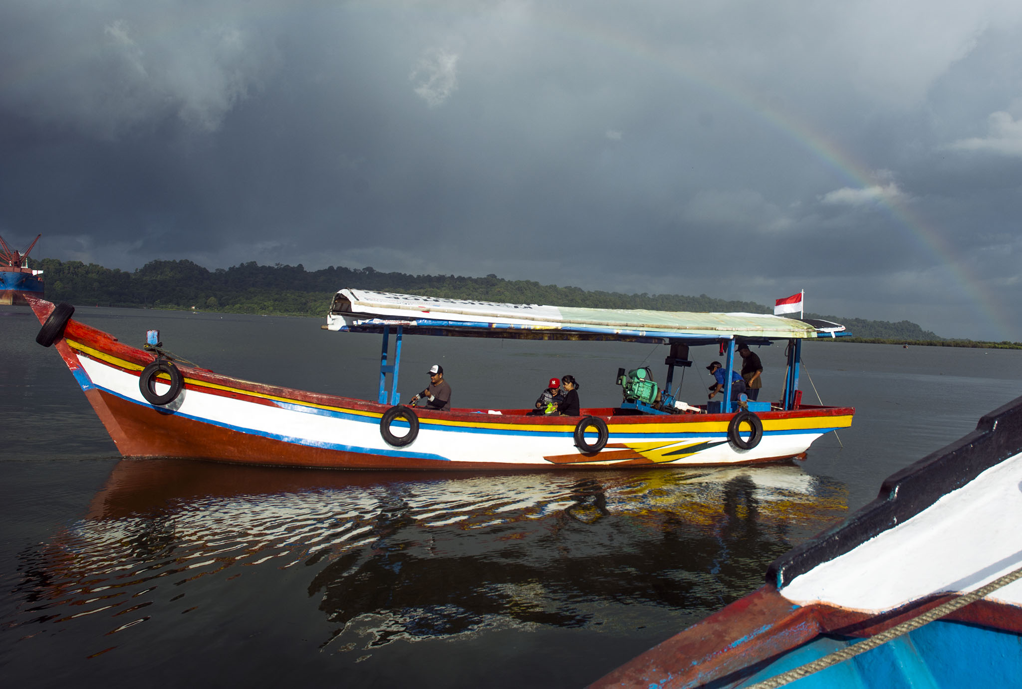 Memulai perjalanan dari Dermaga Sleko, Cilacap menuju kawasan mangrove Segara Anakan, Kampung Laut, Cilacap. Foto : L Darmawan