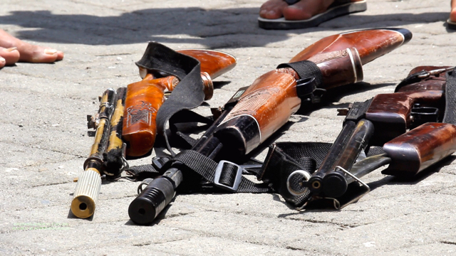 Senjata berburu yang disita. Foto: Ayat S Karokaro