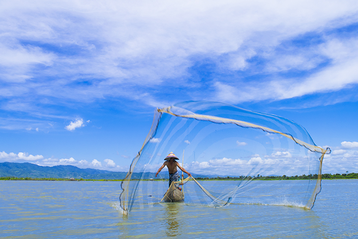Danau Limboto di Gorontalo yang penting bagi kehidupan masyarakat dan satwa sekitar. Foto: Wikipedia