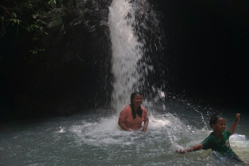 Air terjun Goa Walet di dalam TWA Kerandangan, Lombok Barat, NTB | Foto: Anton Muhajir/Mongabay Indonesia