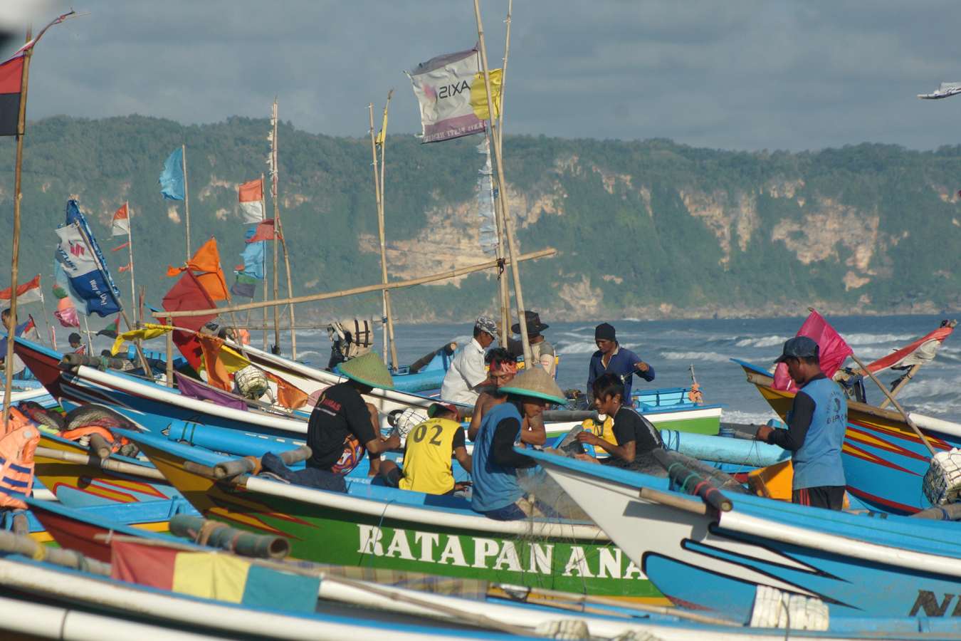 Foto Beginilah Aktivitas Nelayan Indonesia Mongabaycoid