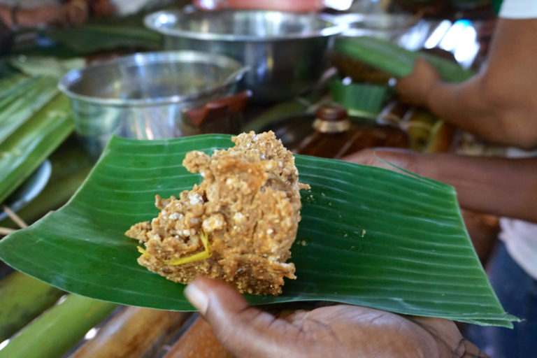 Makanan olahan dari sagu. Foto: Elisabet Asrida/Mongabay Indonesia