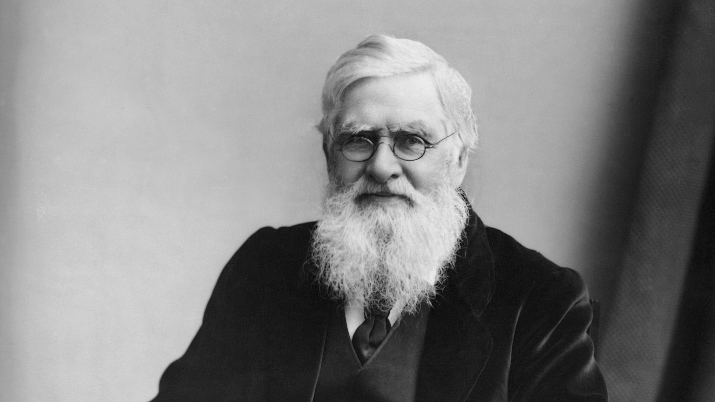 Peneliti alam asal Inggris Alfred Russel Wallace (1823-1913) yang mengembangkan teori seleksi alam dan pencetus garis Wallacea | Foto: Hulton-Deutsch Collection/Corbis/ National Public Radio/Mongabay Indonesia