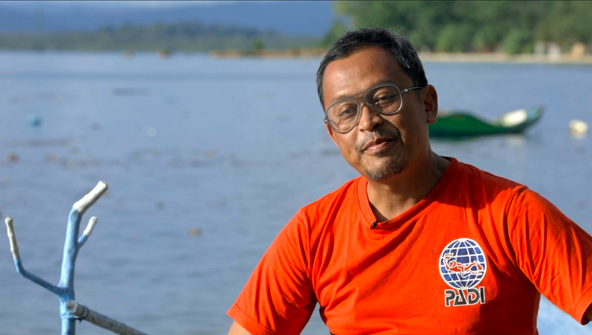 Darmawan Ahmad Mukharror alias Gharonk, Peneliti Hiu di habitat aslinya dan pendiri Shark Diving Indonesia | Foto: Wahyu Mulyono