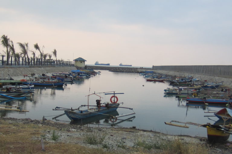 Pangkalan nelayan Suralaya. Nelayan terdampak dengan ada PLTU batubara. Foto: Della Syahni/ Mongabay Indonesia