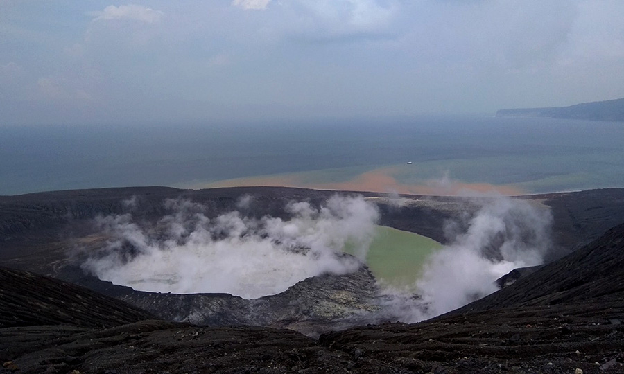  Gunung  Anak Krakatau  Erupsi Asap Tebal Terlihat Jelas 