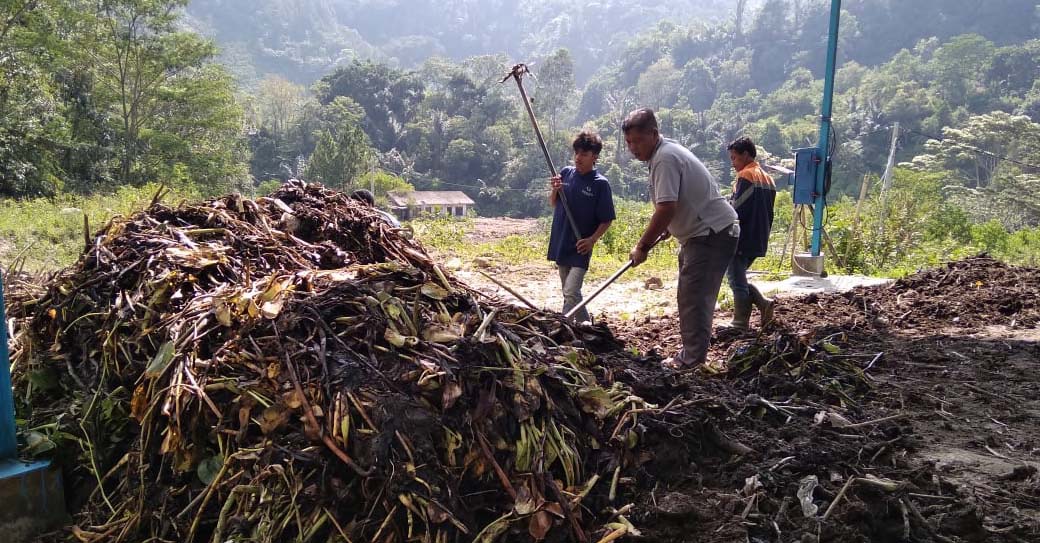 Cerita Armawati Penggerak Bank Sampah Dari Medan Mongabay Co Id