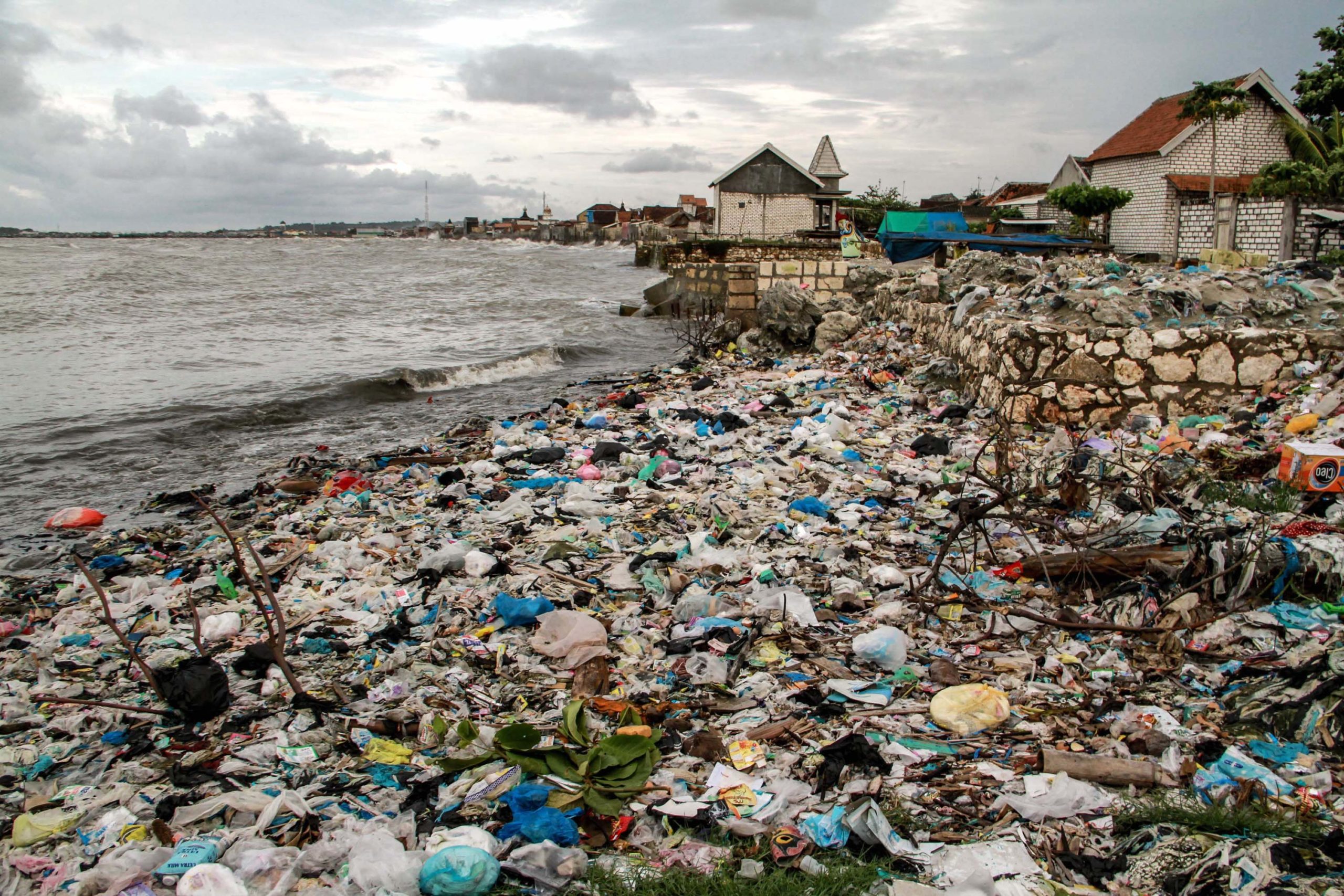 Ini Cara Indonesia Bersihkan Sampah  Plastik di Laut 