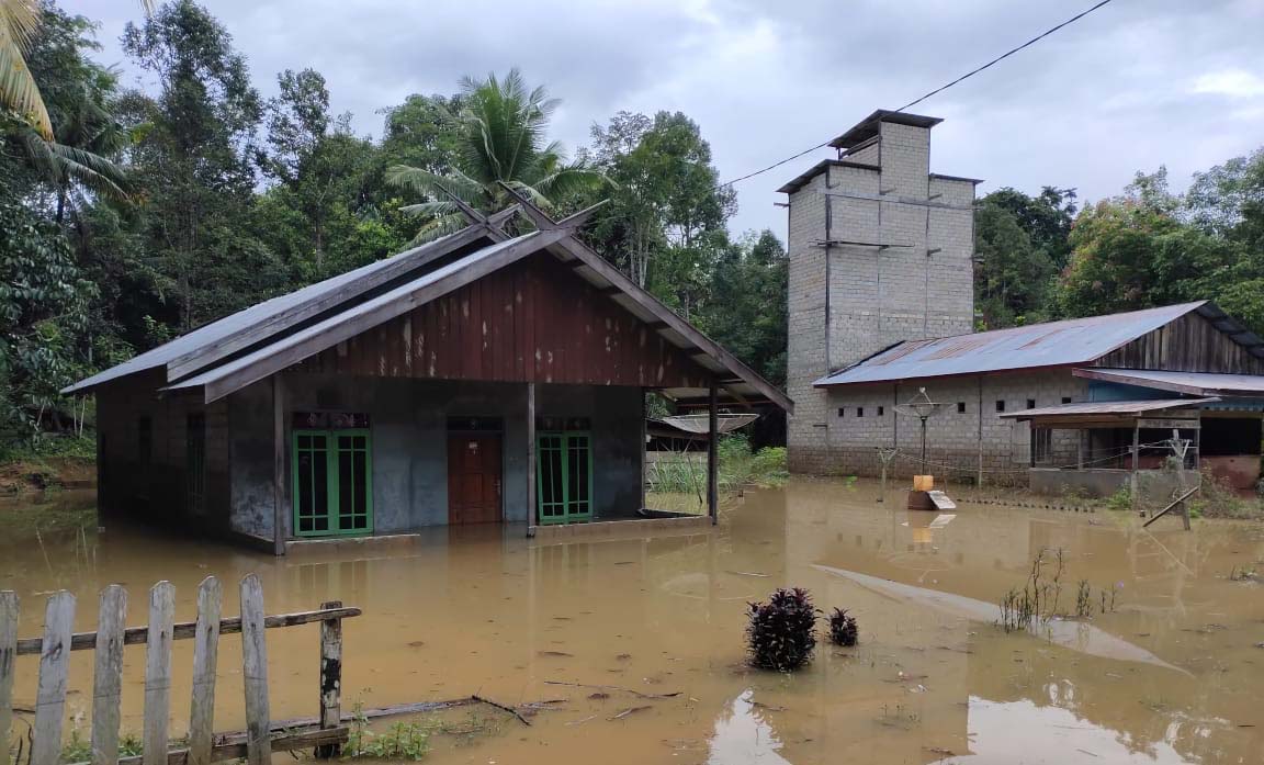 Banjir di Kinipan September 2020. foto: dokumen warga