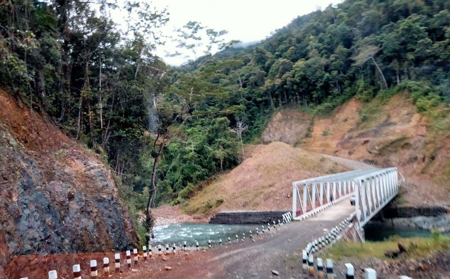 Jembatan Kali Wara Kabupaten Yalimo. Foto: Gerson Wetapo