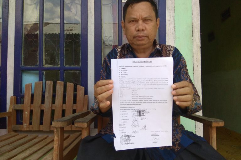 Foto copy surat kuasa ahli waris yang menyatakan, lahan itu milik M Sayuti, ayah Firdaus yang dibeli dari M Sabar. Foto: Yitno Spriyanto/ Mongabay Indonesia
