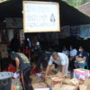 relawan Posko GKJW Sukoanyar membantu mendata bantuan dari jemaat GKJW Wiyung Surabaya