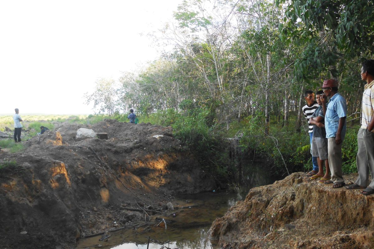 Warga di Riau yang bermasalah lahan dengan perusahaan sawit, PT Duta Palma. Foto: Suryadi/ Mongabay Indonesia