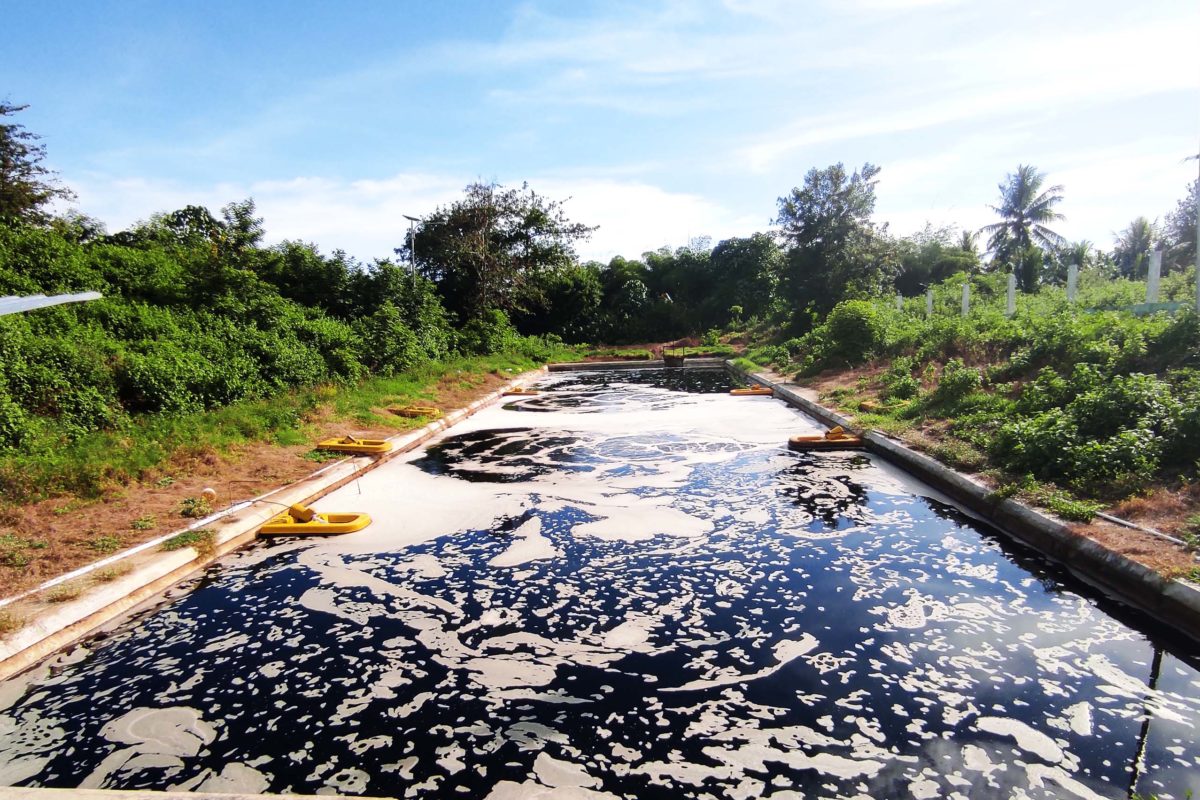 Fasilitas instalasi pengolahan air limbah di TPA Sampah Regional Provinsi Gorontalo. (Foto: Sarjan Lahay/Mongabay Indonesia).