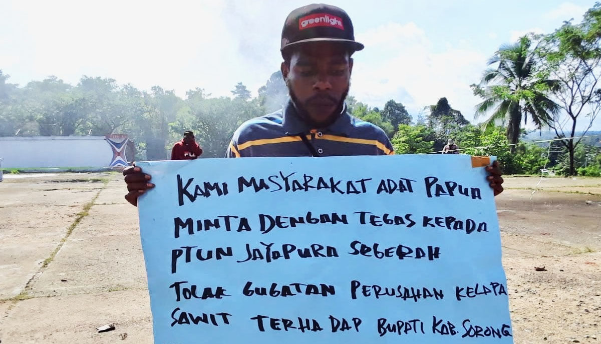 Aksi masyarakat adat dari Sorong agar lahan adat mereka kembali, Foto: Yayasan Pusaka