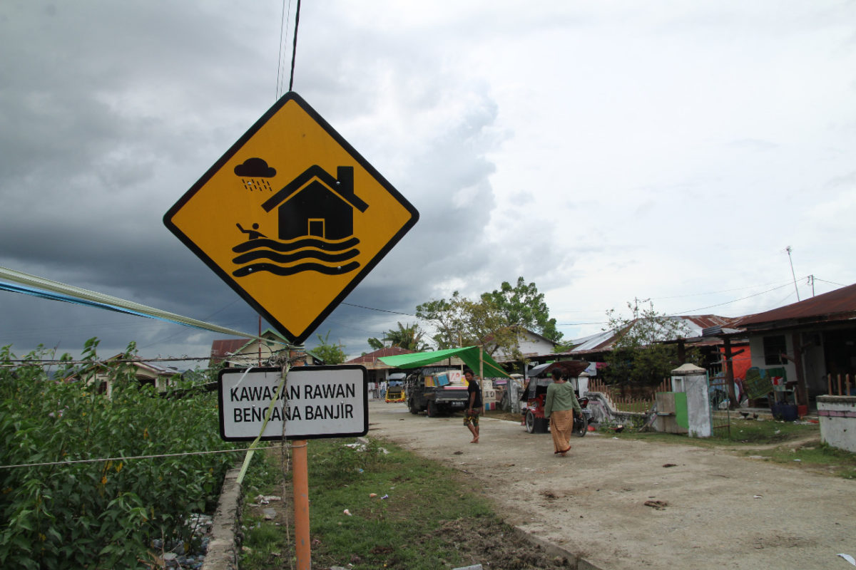 Pada beberapa titik di Kabupaten Gorontalo, rawan banjir. Tiap tahun, kala musim hujan, warga harus menerima keadaan rumah tergenang dan mereka harus hidup di pengungsian. Foto: Sarjan Lahay/ Mongabay Indonesia