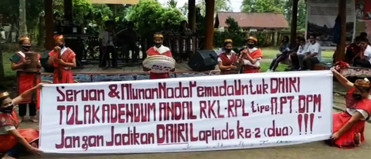 ATTACHMENT DETAILS Pemuda pemudi Dairi bergerak aksi tolak tambang. Foto: Ayat S Karokaro/ Mongabay Indonesia
