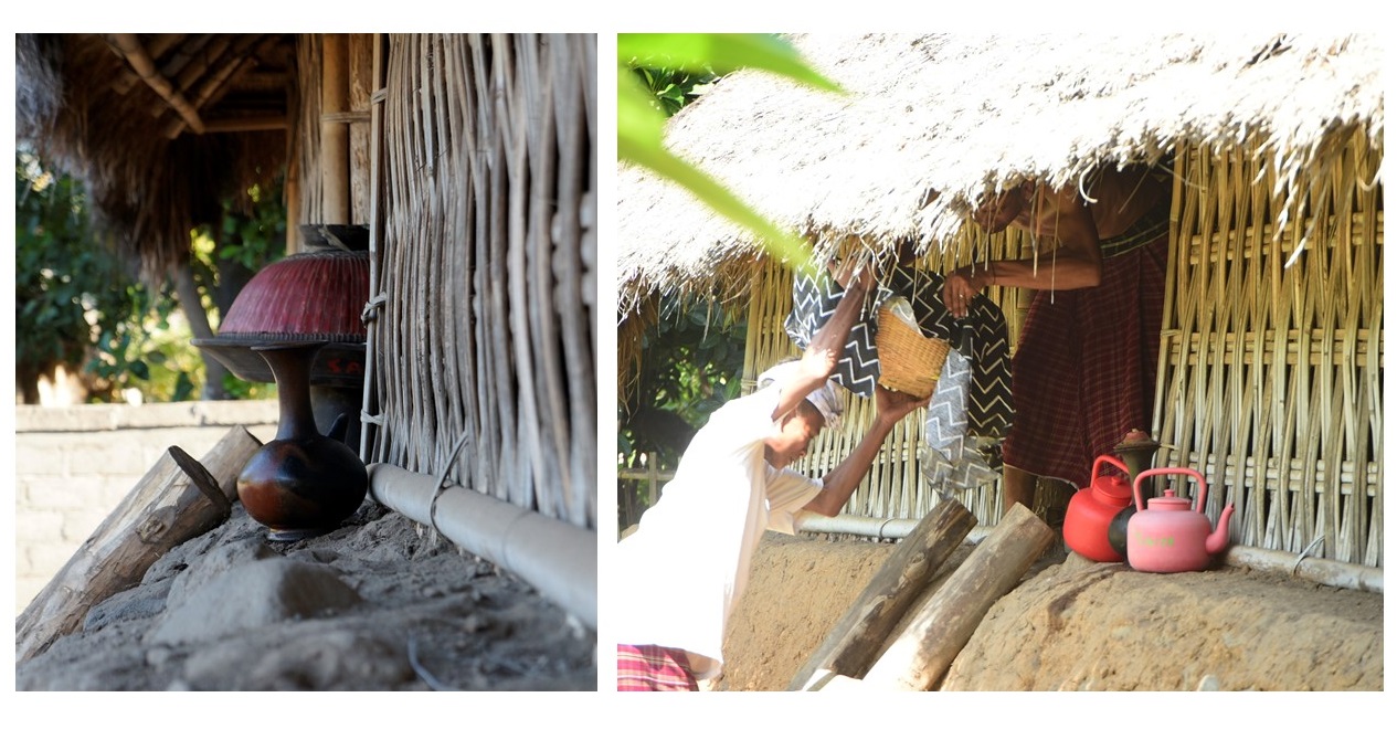 Pada 2012, wadah air yang dibawa ke mesjid kuno berupa ceret (foto kiri), kendi dari bahan tanah liat. Pada 2021, sudah terlihat wadah plastik (foto kanan). Foto: Fathul Rakhman/Mongabay Indonesia