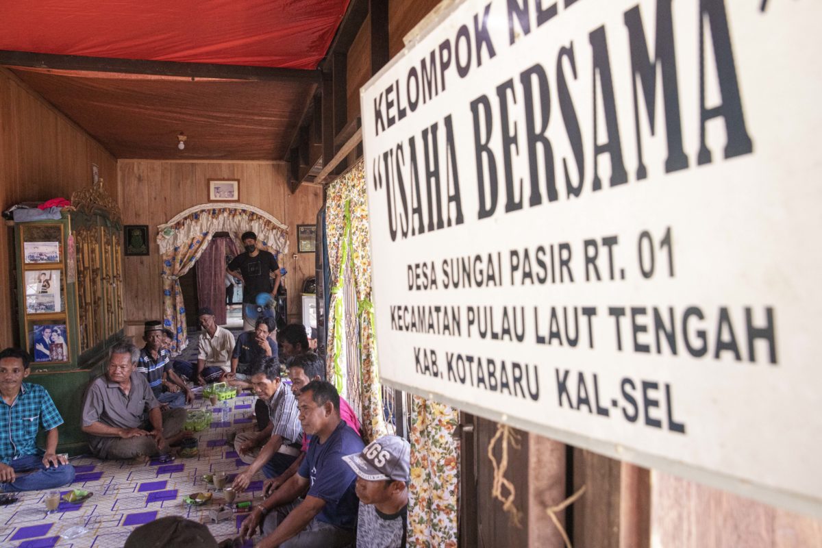 Kegiatan Kelompok Nelayan Maju Bersama, Kampung Sungai Pasir, Banjarbaru, Kalimantan Selatan. Foto: Donny Iqbal/ MMC