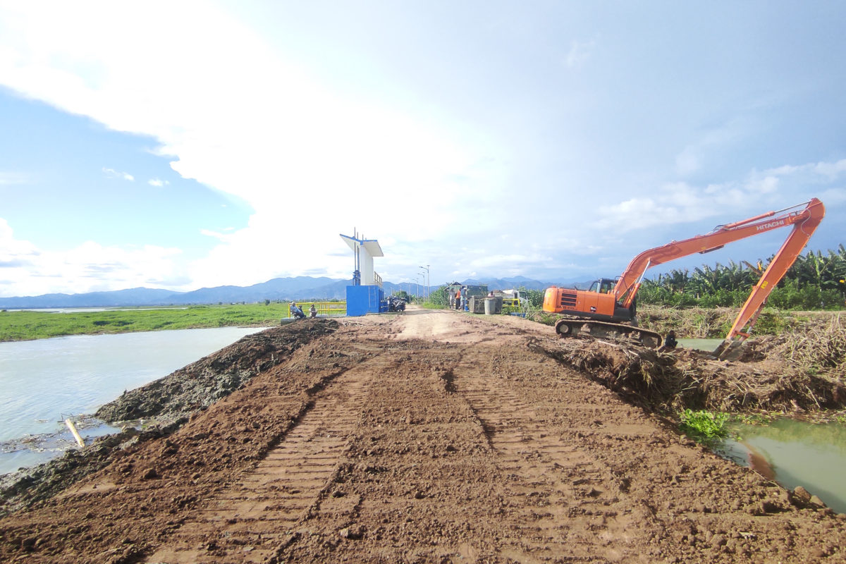 Proyek revitalisasi Danau Limboto lamban karena beberapa persoalan. Foto: Sarjan Lahay/ Mongabay Indonesia Lahay