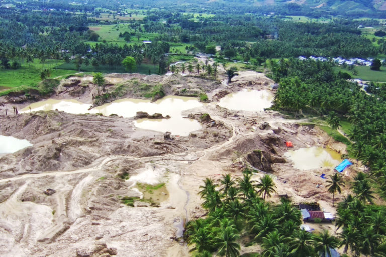 Begini penampakan Cagar Alam Panua kala terjarah tambang emas. Foto: Sarjan Lahay/ Mongabay Indonesia