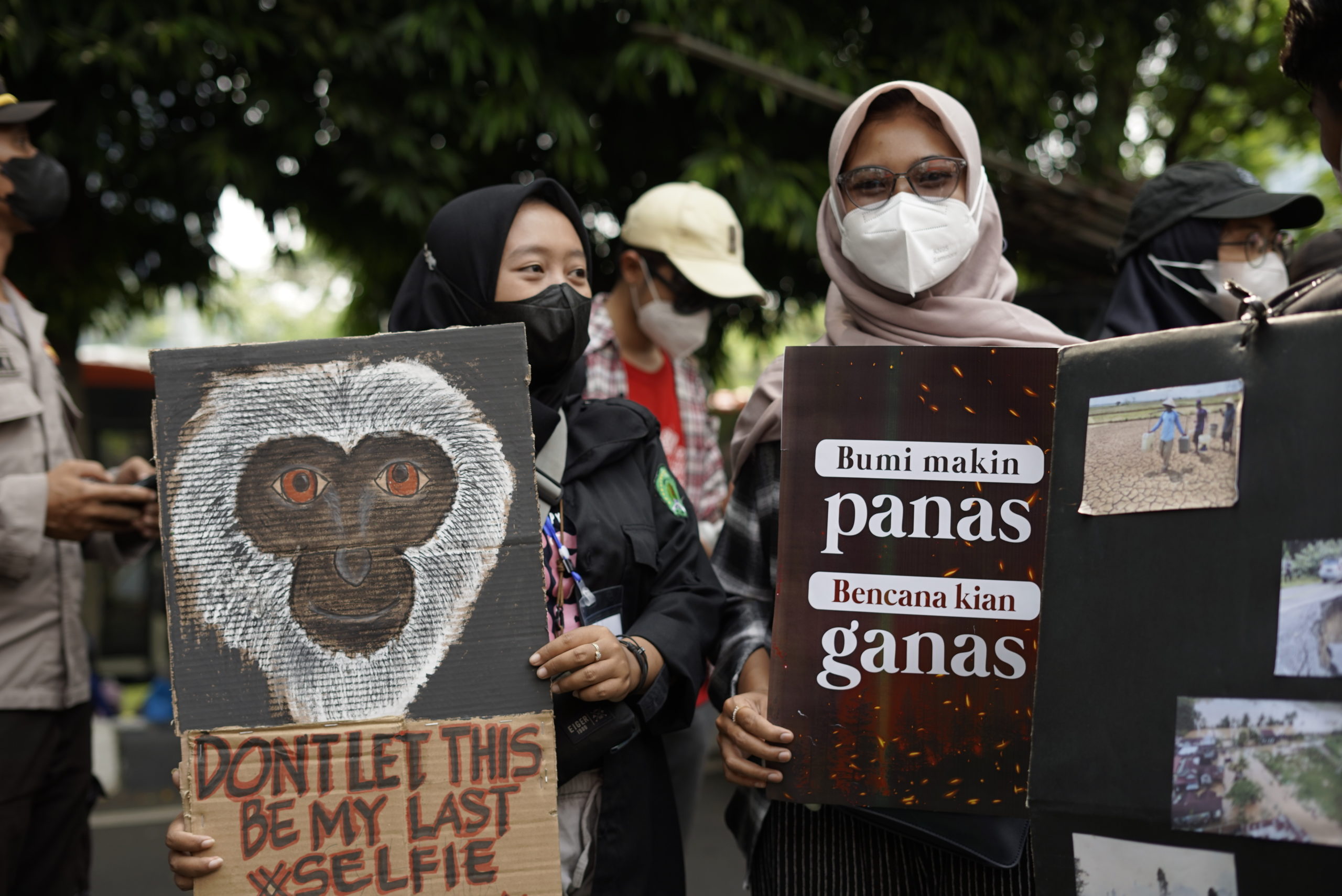 Aksi anak muda agar serius aksi nyata atasi krisis iklim. Foto: Lusia Arumingtyas/ Mongabay Indonesia