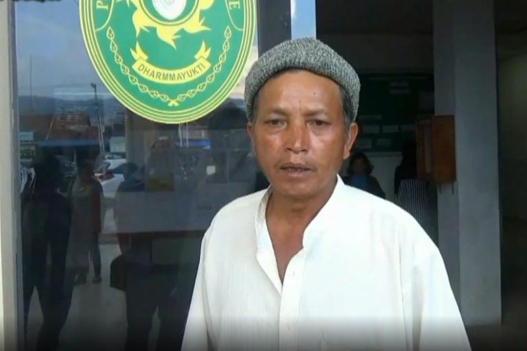 Dirman Rajagukguk, dari Masyarakat Adat Tungko Ni Solu. Foto: Ayat S Karokaro/ Mongabay Indonesia